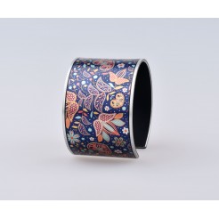 Bracelet with Modern Motives ≪Sandra≫