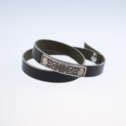 Leather bracelet with metal plaque with seamstress • Asmara