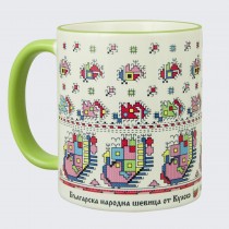 A cup decorated with embroidery from the Kulsko / Northwest Folklore Region /