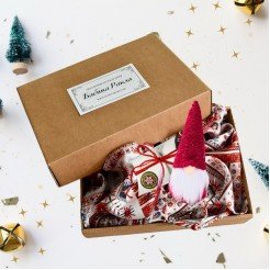 Christmas Box: Scarf Anna, candle with luck and Christmas Gnome