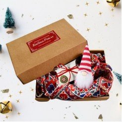 Christmas Box: Scarf Donka, candle with luck and Christmas Gnome