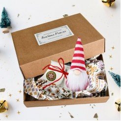 Christmas Box: Scarf Summer, candle with luck and Christmas Gnome