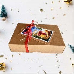 Christmas Box: Scarf Donka, candle with luck and Christmas card