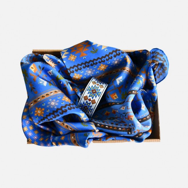 Kanatitsa Blue Scarf and Bracelet set with embroideries motives