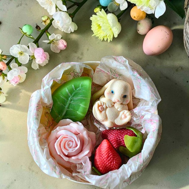 Gift Set “Bunny with Strawberries” – A Spring Surprise