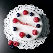 Birthday Cake Candle – Wild Berries