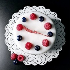 Birthday Cake Candle – Wild Berries