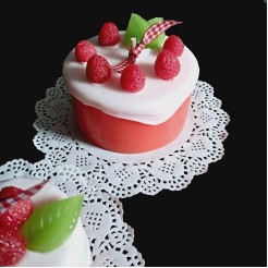 Birthday Cake Candle – Wild Strawberries
