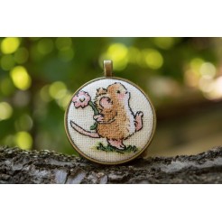 Embroidered Necklace <<Мice with Flower>>