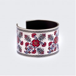 Bracelet with embroidery Rada