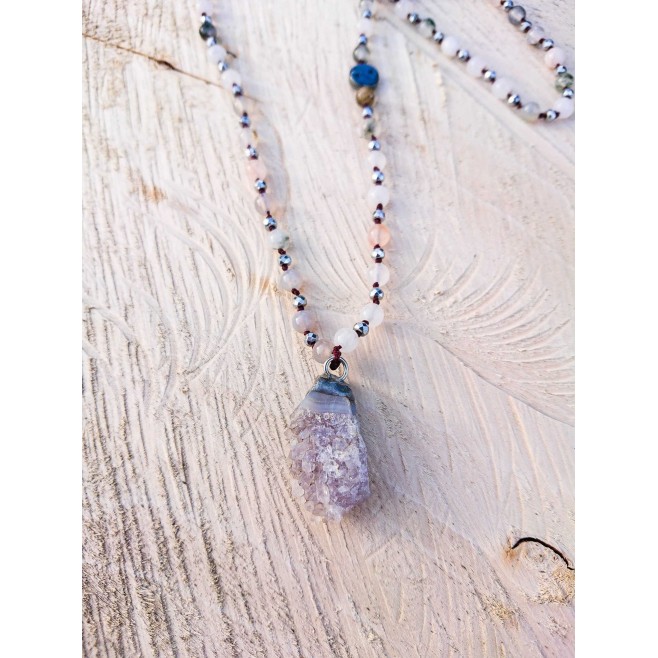 Agate, amethyst and hematite necklace