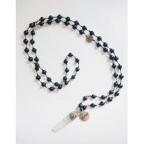 Necklace Courage with onyx, mountain crystal and mountain crystal pendant
