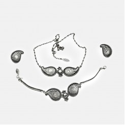 Silver Buckles Set