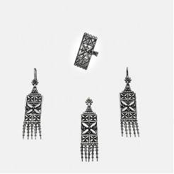 Silver set of embroidery-lace
