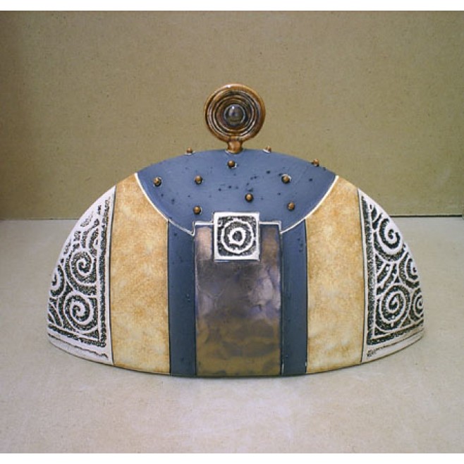 Pottery • Pottery Box With Decoration • model 10