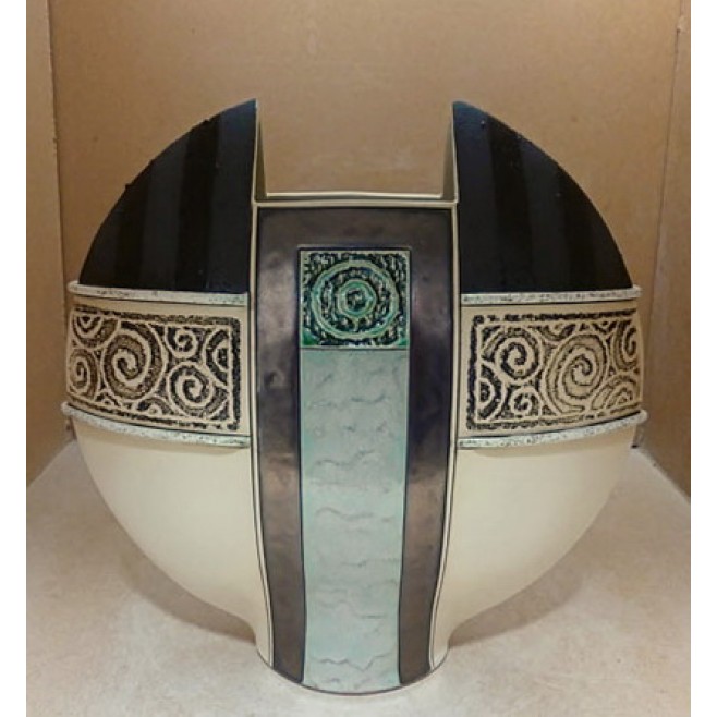Керамика • Керамична ваза с декорация • модел 17