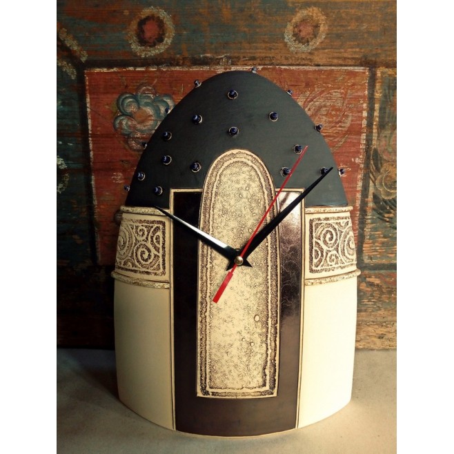 Керамичен часовник с декорация • модел 16