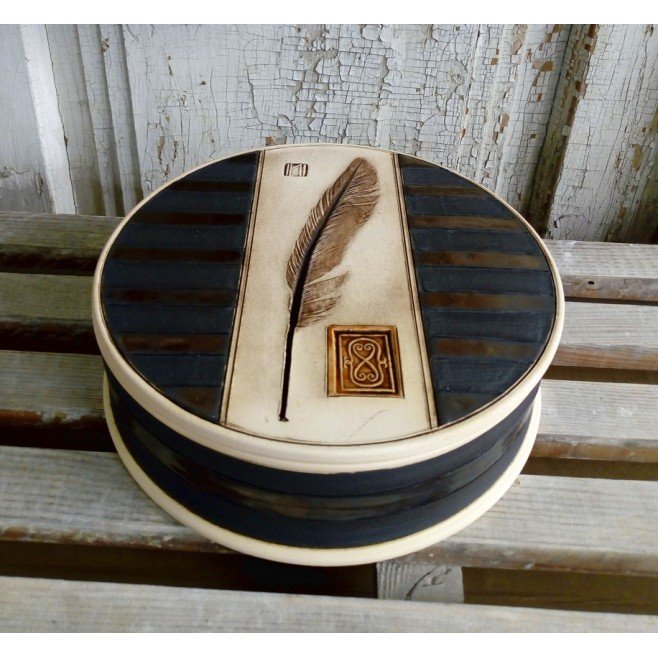 Pottery • Pottery Box With Decoration • model 2