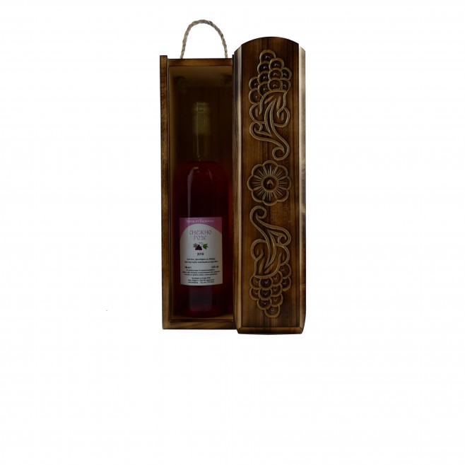 Wine box with woodcarving, smoky effect